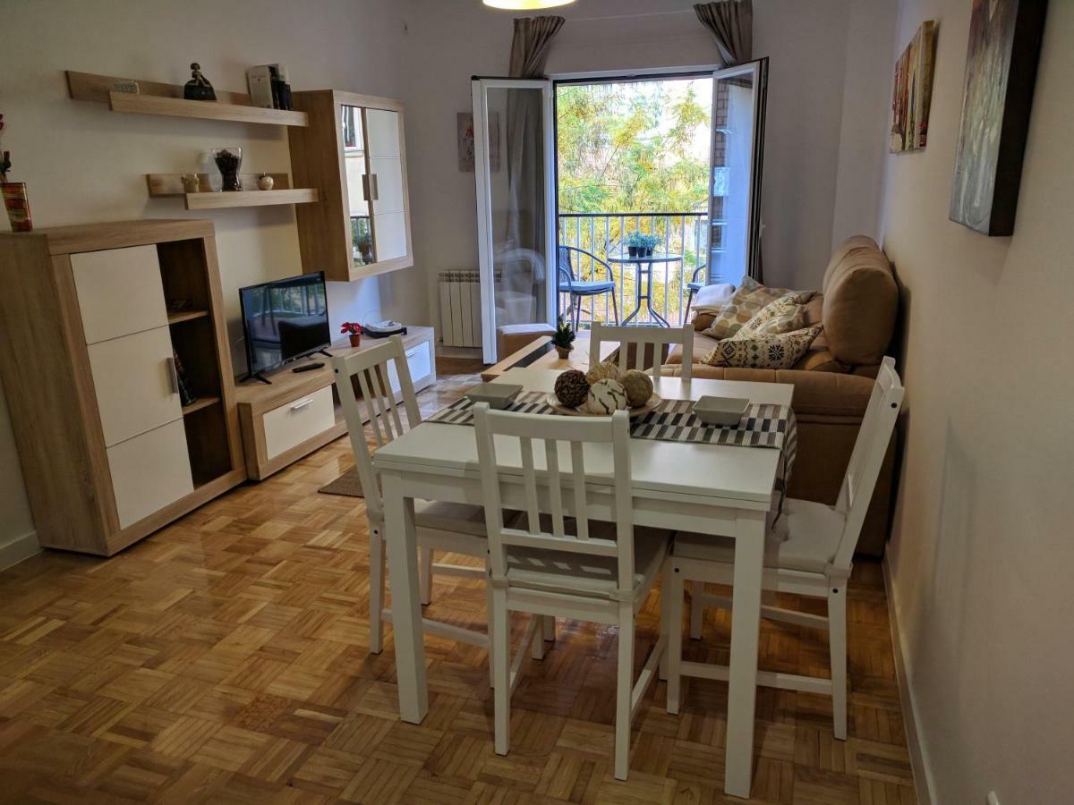 Gran Apartamento Cerca De Atocha Appartement Madrid Buitenkant foto