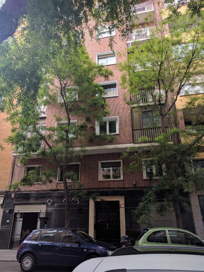 Gran Apartamento Cerca De Atocha Appartement Madrid Buitenkant foto