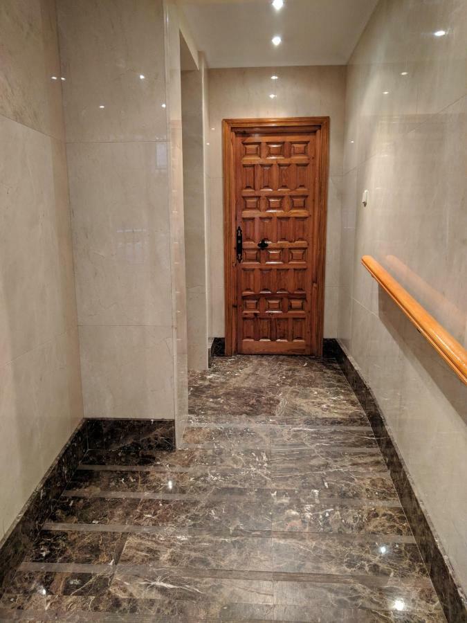 Gran Apartamento Cerca De Atocha Appartement Madrid Buitenkant foto