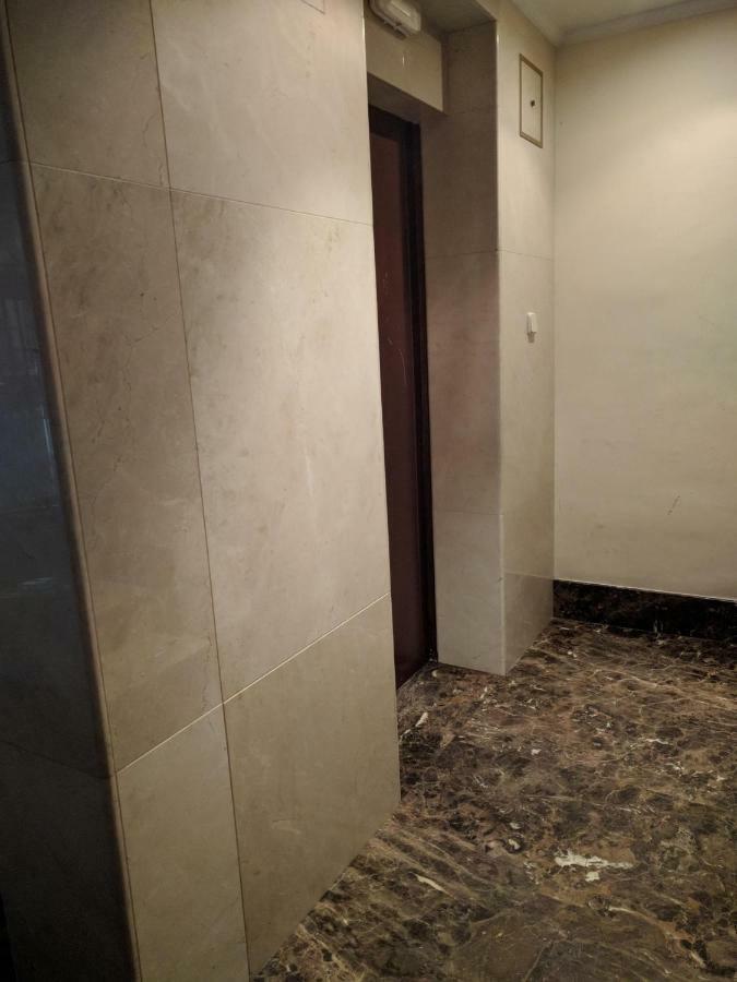 Gran Apartamento Cerca De Atocha Appartement Madrid Buitenkant foto